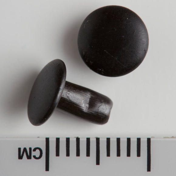 T133 - 1/4'' Double Cap Small Black Ni. Plated Rivet