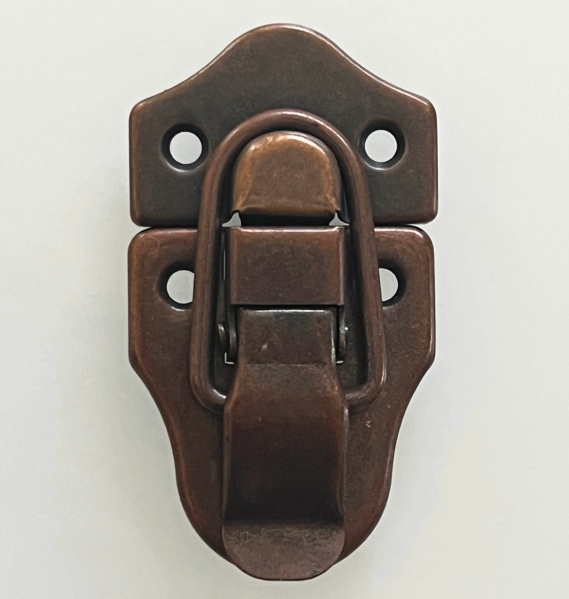 B495 - 1 1/2'' x 2 3/4'', Antique Copper Draw Catch – Small Box Hardware