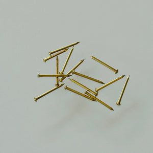 K121 - 1/2'' #20 Solid Brass Escutcheon Pins (1 gr.)