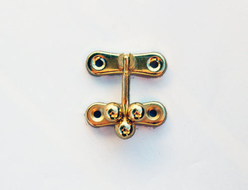 B411 - 1 1/4'' Width X 1 1/4'' Small Brass Ball Clasp, Latch